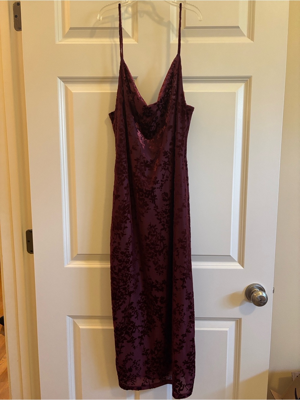 Altar'd State Floral Burgundy
Burnout Midi Dress